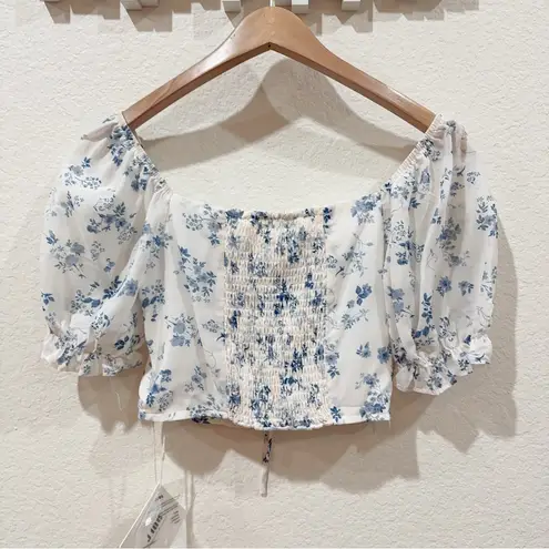 J.ING Jing White with Blue Floral Short Sleeve Crop Top Size L NWT Size L