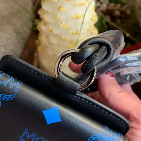 MCM Authentic Leather VISETOS logo print phone/card lanyard/Crosby