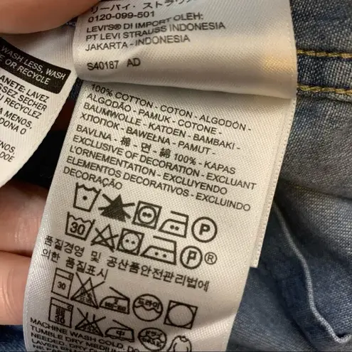 Levi's Levi’s western tailored fit embroidered heart top