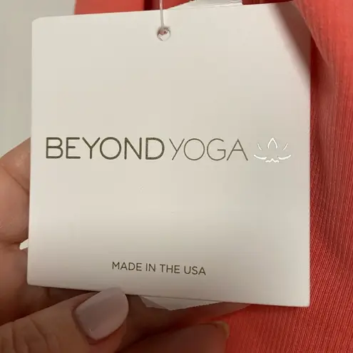 Beyond Yoga NWT  Top Size Medium