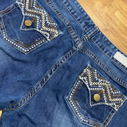 Rock & Roll Cowgirl  Blue Jeans with Embroidered Pocket 34