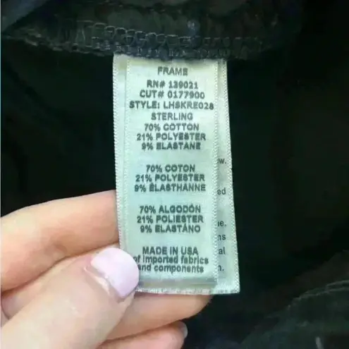 frame denim  le high rise skinny black distressed jean in size 26