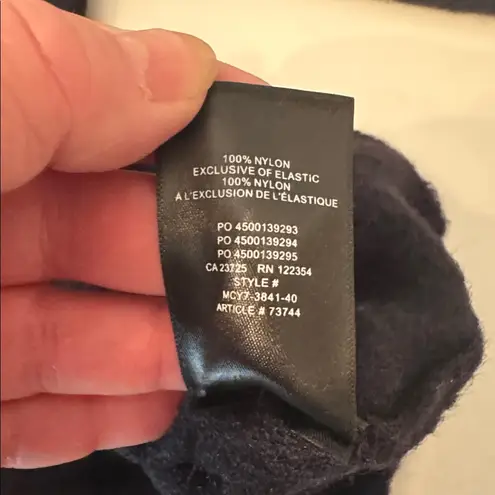 Wilfred Free Aritzia Black V-Neck Sweater, Size Small