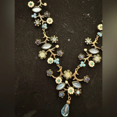 Vintage Avon N R Blue Flower Dance Necklace & Earrings 18”