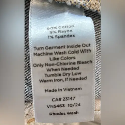 Talbots  light wash stretchy cropped wide leg ankle jeans, front pockets; size 6