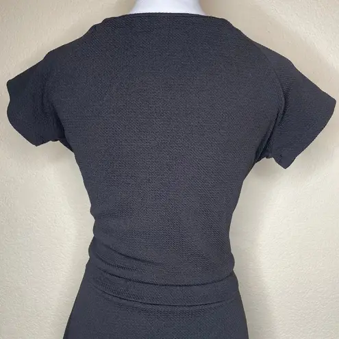 Jonathan Martin JM Collection Black Textured Cap Sleeve Fit & Flare Pleated Skater Dress Large