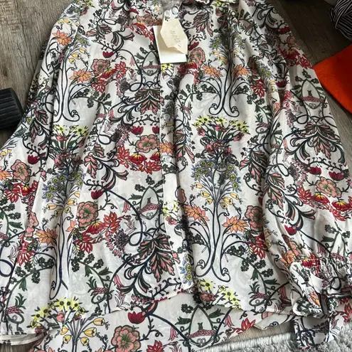 Moon River NWT  small button down blouse