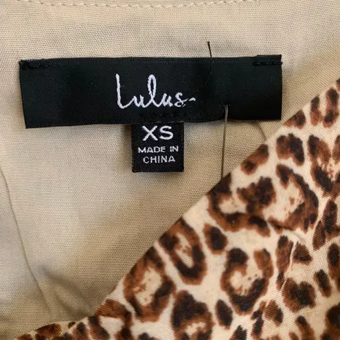 Lulus NWT  Fiercely in Love Beige Leopard Print Tie-Front Crop Top