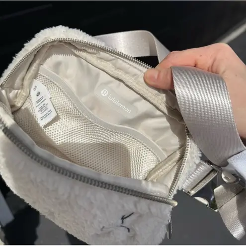 Lululemon  Everywhere Belt Bag New Year 1L
Fleece Lunar Rabbit Plush Embroidery