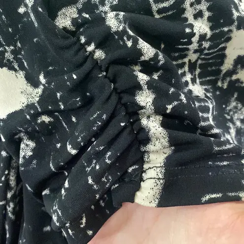 Evereve Peyton Jensen Ludlow surplice knit jumsuit in black and off white tie dye size S