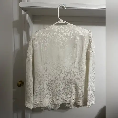 VENDOR ITEM : FINAL PRICE Vintage In The Mood Beaded Suit White Size 8