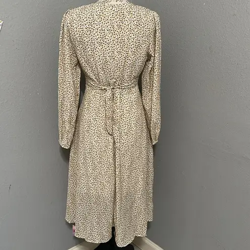 Chicwish New with tags cream with yellow Flowers dress size m