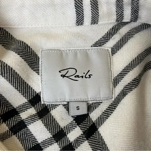 Rails  Hunter Button Down in Charcoal Black White - Image 11