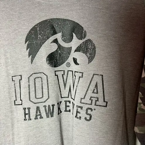 Rivalry Threads Rivalry‎ Threads Iowa Hawkeyes 3/4 Sleeve Tshirt Size Large thumbnail 3
