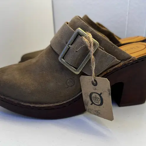 Born BR0036217 Suede Clogs Mules Heels Brown Buckle Size 8M Comfort NEW WITH TAG