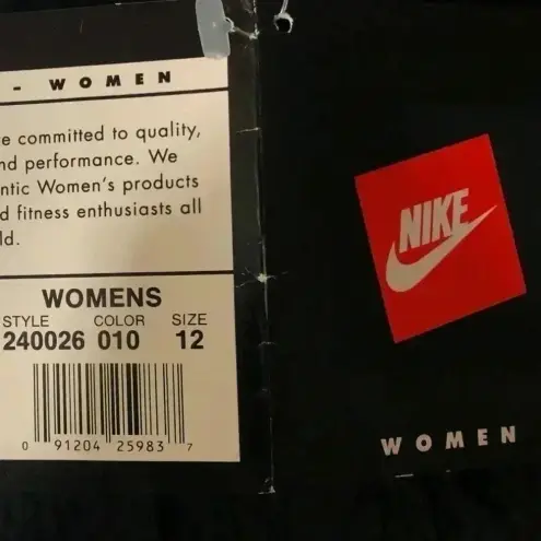 Nike  Vintage Challenge Court Pleated Tennis Skirt