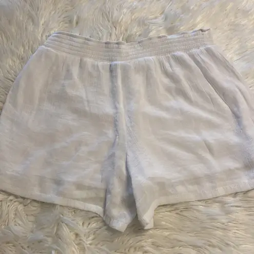 Apt. 9  Women’s Shorts size XL inseam 4.5” very nice summer shorts