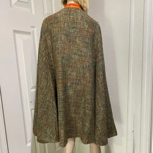 DAM Fashion DEBORAH ANN MACK Lambskin Tweed Wool Poncho Cape With Armhole Size 8
