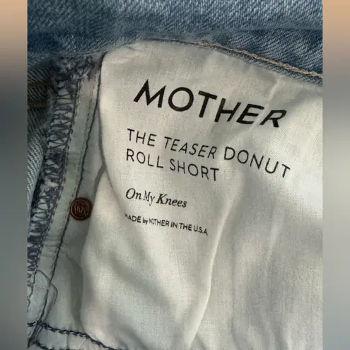 Mother Denim teaser the denim roll short on my knees blue denim size 27
