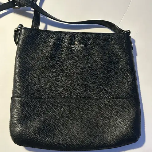 Kate Spade  Stunning black pebbled leather minimalist crossbody bag retro chic