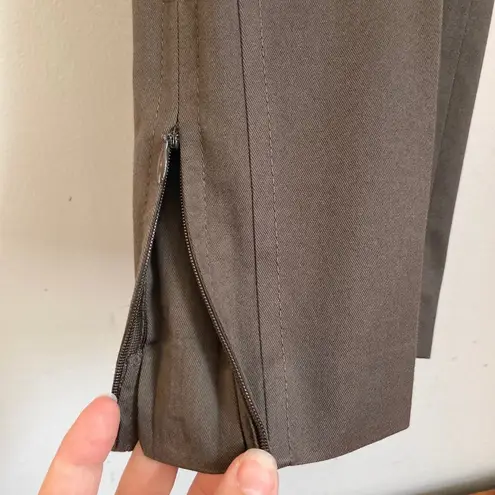Akris Punto Ankle Zip Tapered Cropped Pants US 12 Olive Green Cotton Blend