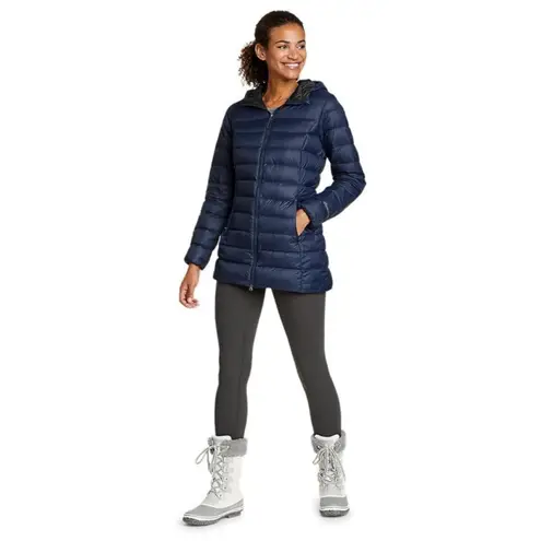 Eddie Bauer  Women's CirrusLite Down Packable Parka in Heather navy blue