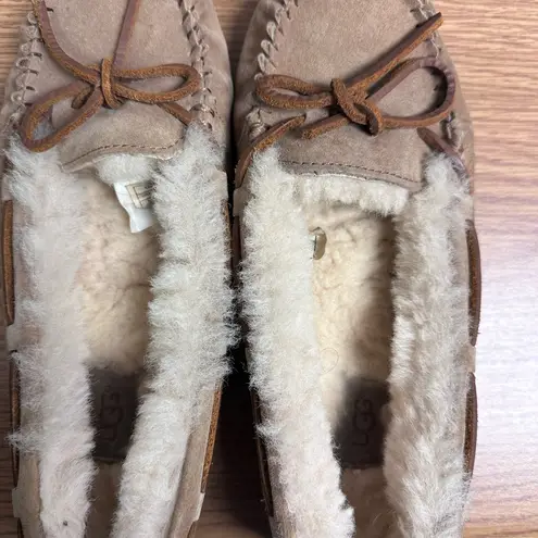 UGG DAKOTA  SLIPPERS WOMENS SIZE 9 NWOT - Image 6
