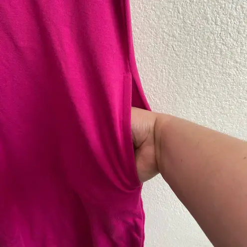 💥Time and Tru Vibrant Pink Casual T