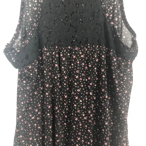 julie's closet Floral Button Down Lace Top Size M