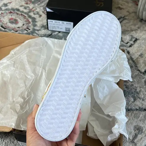 Shoedazzle  - Jakalyn Flatform Sneaker