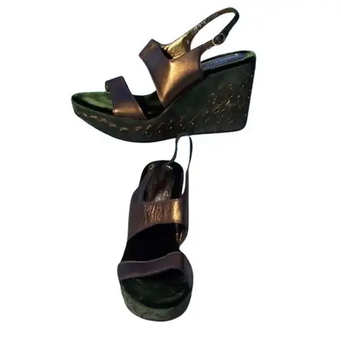 Donald Pliner Metallic Leather Shoe Platform Wedge Suede Embroidery $275 NIB Gold Size 10