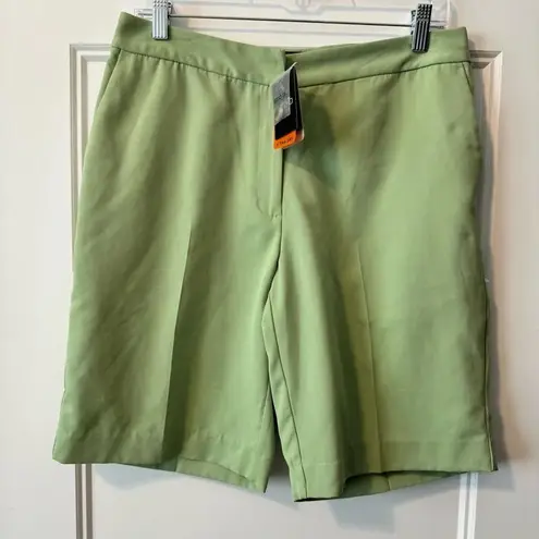 IZOD NWT WOMENS GOLF SHORTS Size 8