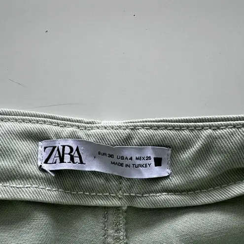 ZARA  Wide Leg Cropped Jeans Gold Button Front Pockets in Mint Green 4