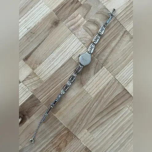 Jean Marie 17 Jewels Stunning Ladies Vintage Mechanical Watch Silver Dial