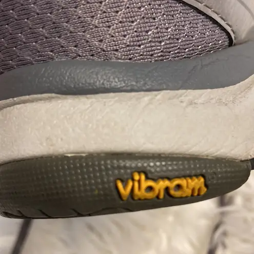 ABEO PRO Women’s Sneakers size 7M good condition color purple and gray