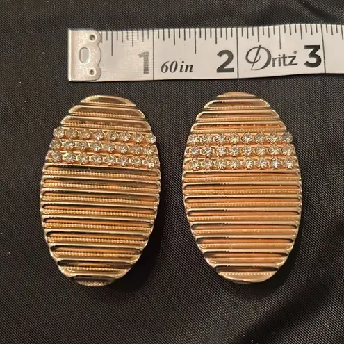 Park Lane Vintage oval wavy gold tone pierced earrings with rhinestones EVC