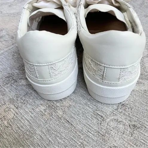 Dolce vita Harryson Ivory Ribbon Lace Up Shoes NEW WITH BOX Sneakers Size 8