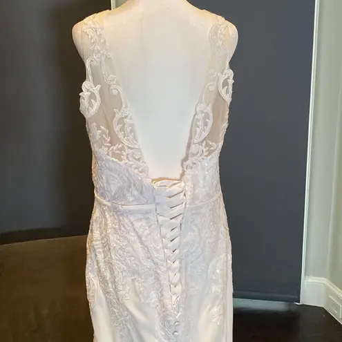 Women’s White Wedding Dress Mermaid Fit Corset Back with Train Size 14 White