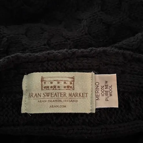 Aran Shawl Wrap With Pockets Black Cable