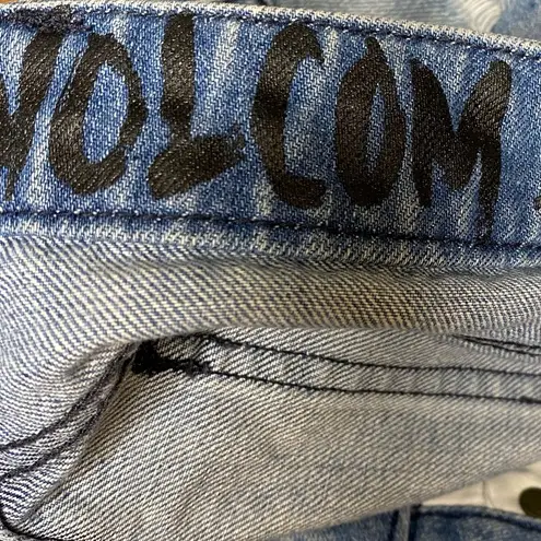 Volcom 5/$20  Blue Light Wash High Waisted Distressed Denim Shorts Size 26