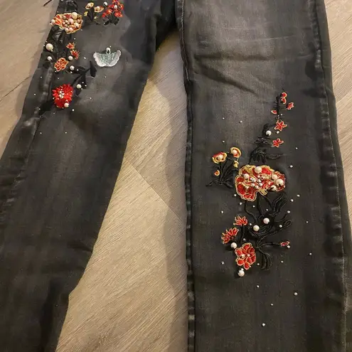 Bebe  embroidered pants