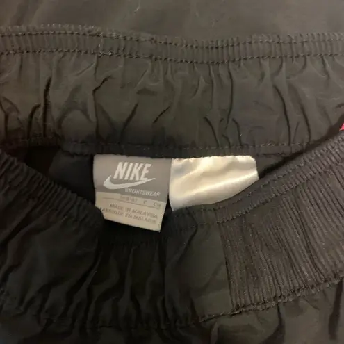 Nike Ladies  Joggers Size Small 4-6 Black Pink