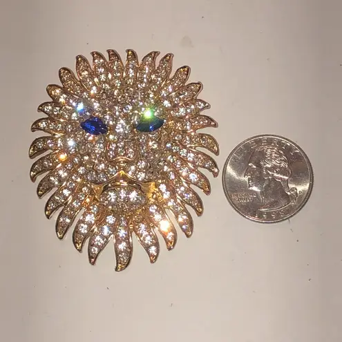 Gold Tone Blue CZ Rhinestone Classic Boho Retro Lion Brooch