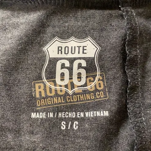 Route 66 Gray graphic heart print tee holiday rt. 66