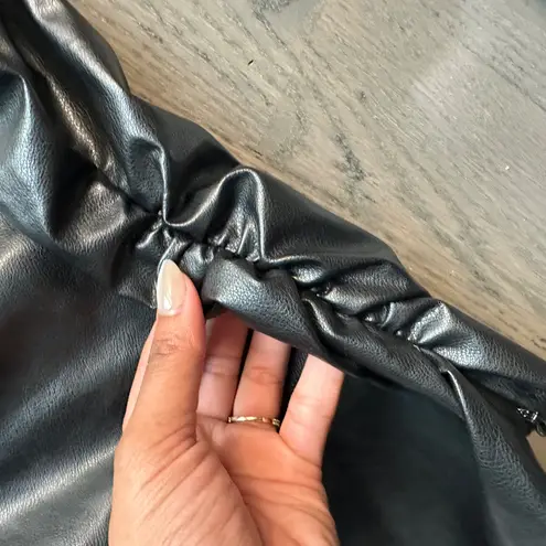 H&M  VEGAN LEATHER TANK TOP thumbnail 3