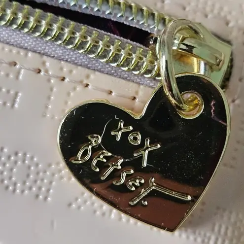 Betsey Johnson  Blush Celly Embossed Wallet Wristlet Heart Gem & Chain Strap - Image 10