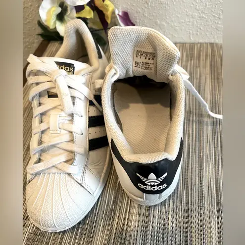 Adidas Originals Superstar Sneaker White/ Black Women Size 5.5