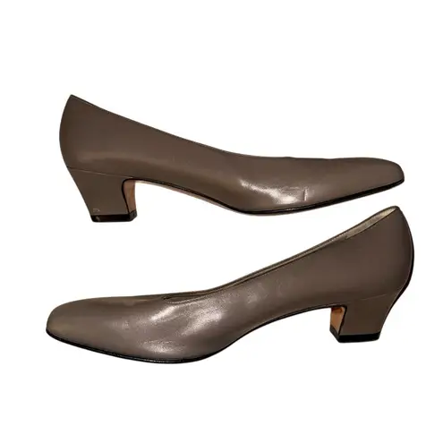 Salvatore Ferragamo Women's Silver Metallic Leather Pumps Size 8 Narrow Vintage