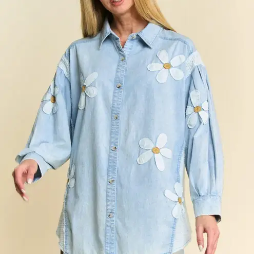 Davi & Dani Lightweight Washed Daisy Patch Waffle Knit Shirt