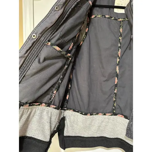 Free People  Multi-Color Hooded Jacket Zipper Snap Front Size Medium EUC